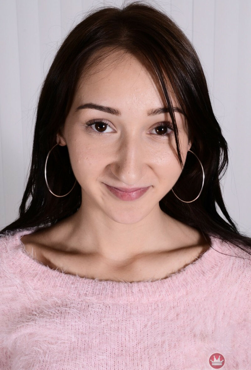 Света, 23